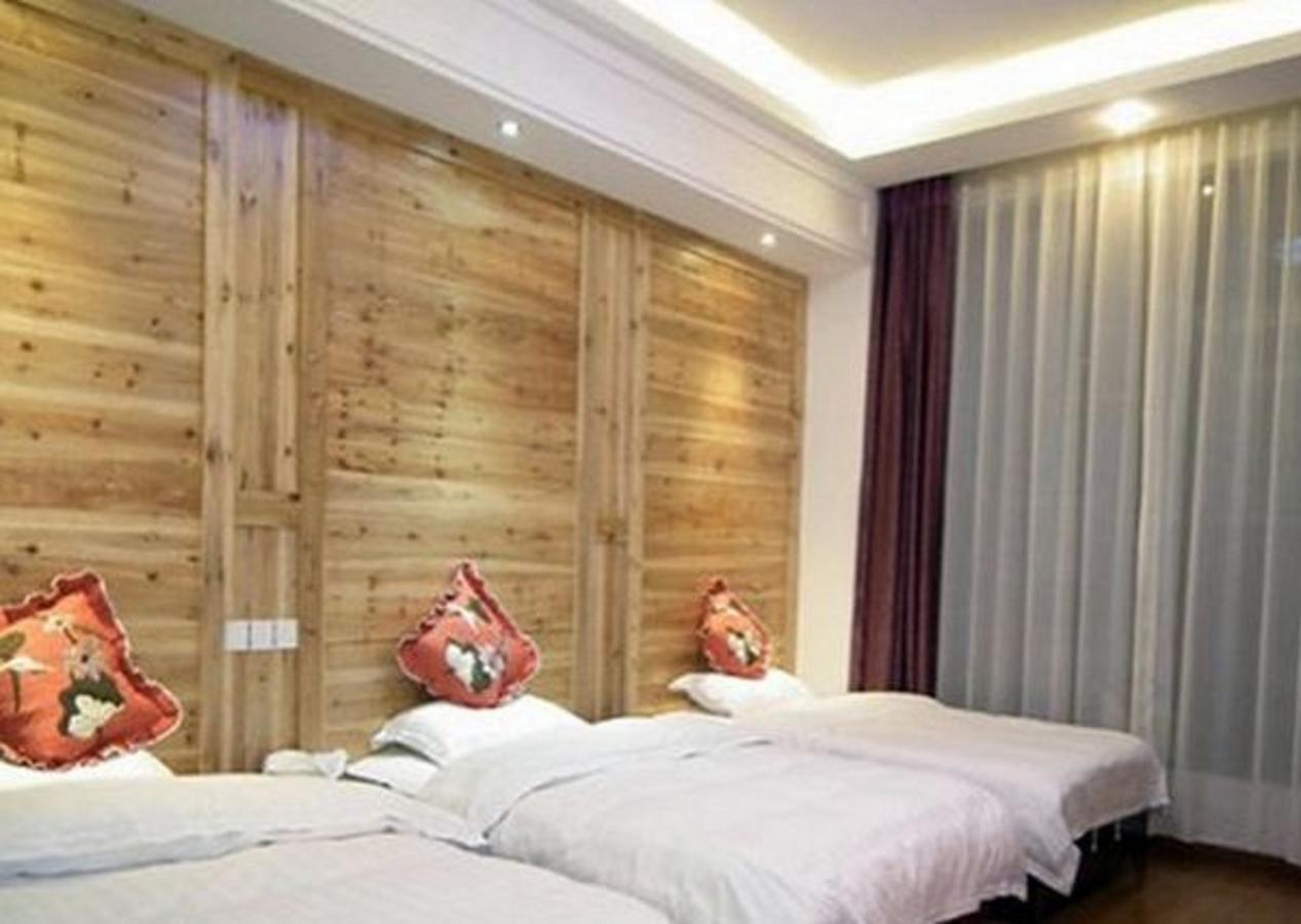 Emeishan Moon Bay Hotel Buitenkant foto