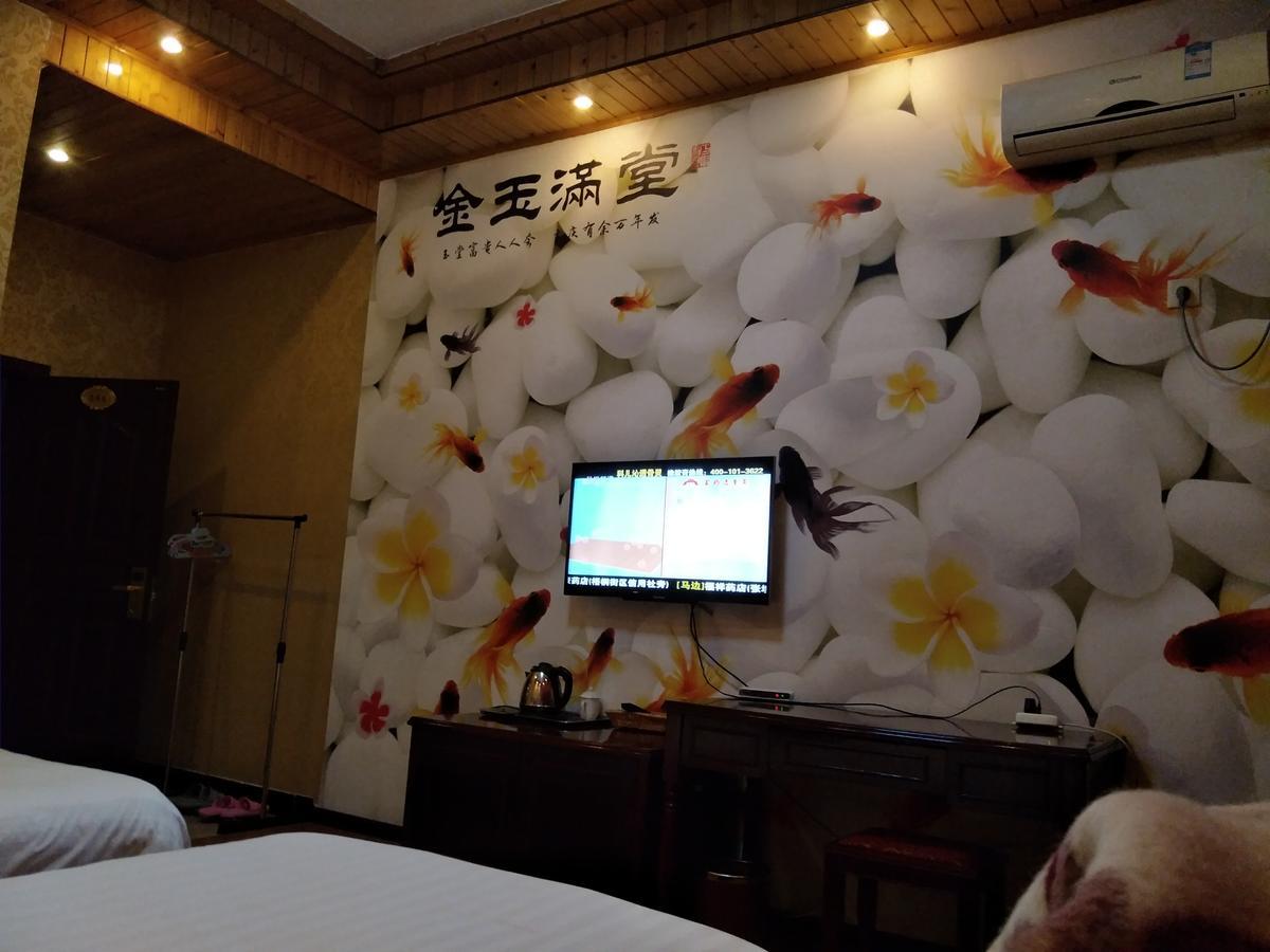 Emeishan Moon Bay Hotel Buitenkant foto