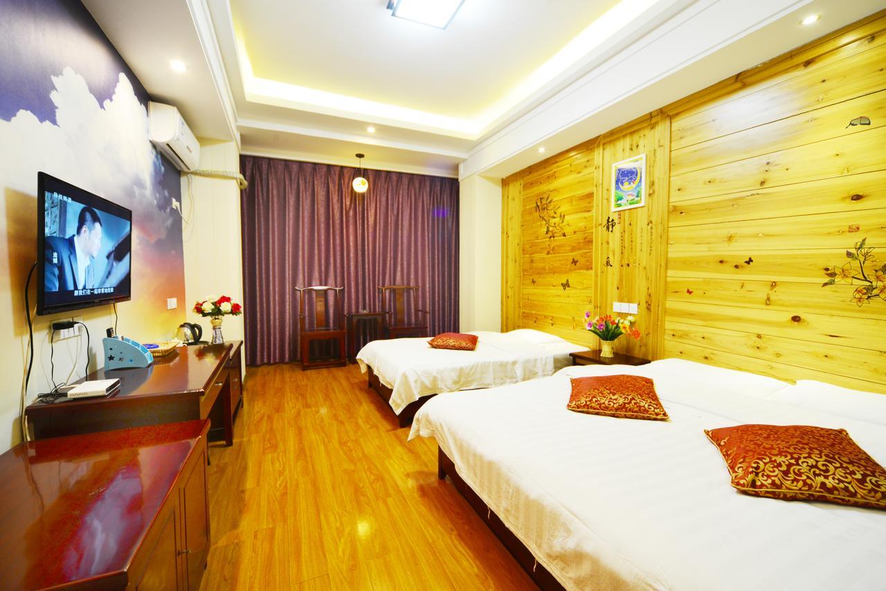 Emeishan Moon Bay Hotel Buitenkant foto