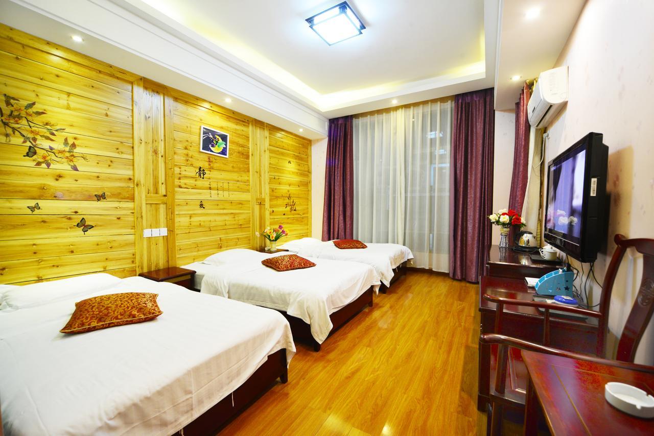 Emeishan Moon Bay Hotel Buitenkant foto