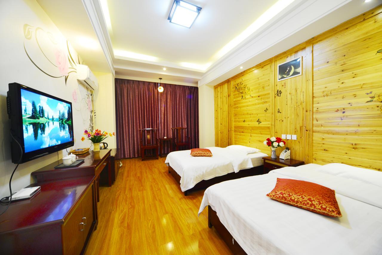 Emeishan Moon Bay Hotel Buitenkant foto