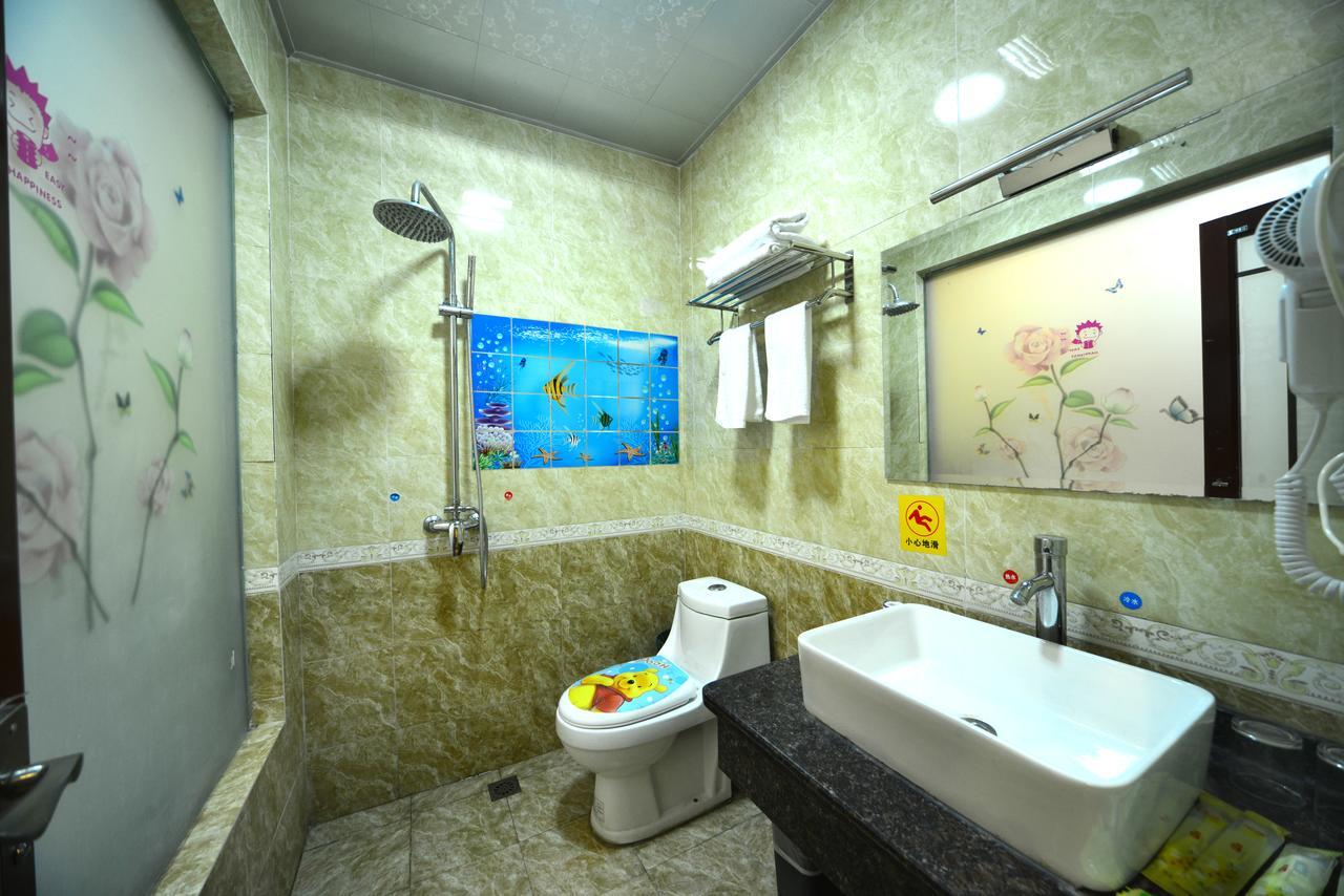 Emeishan Moon Bay Hotel Buitenkant foto