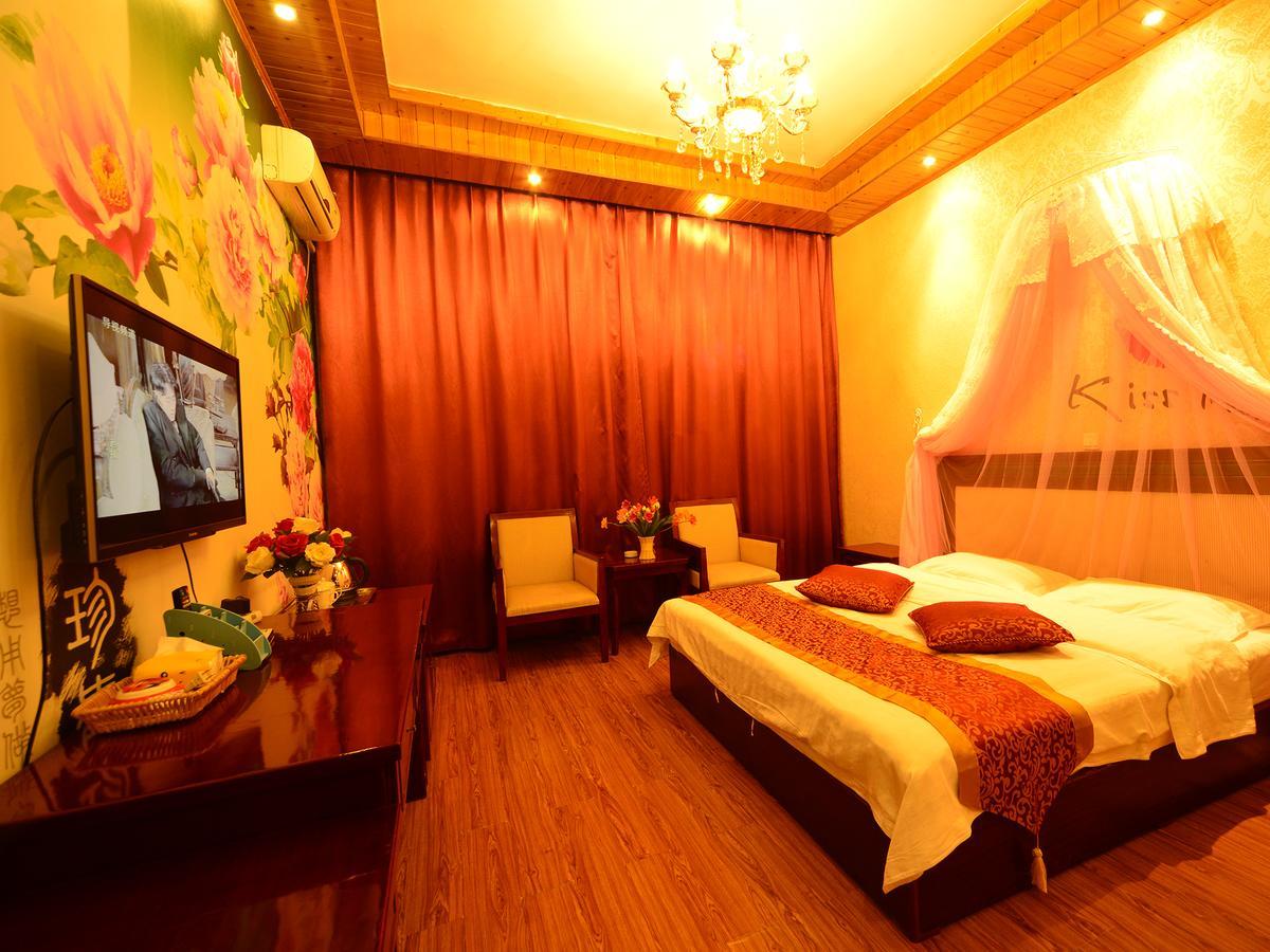 Emeishan Moon Bay Hotel Buitenkant foto